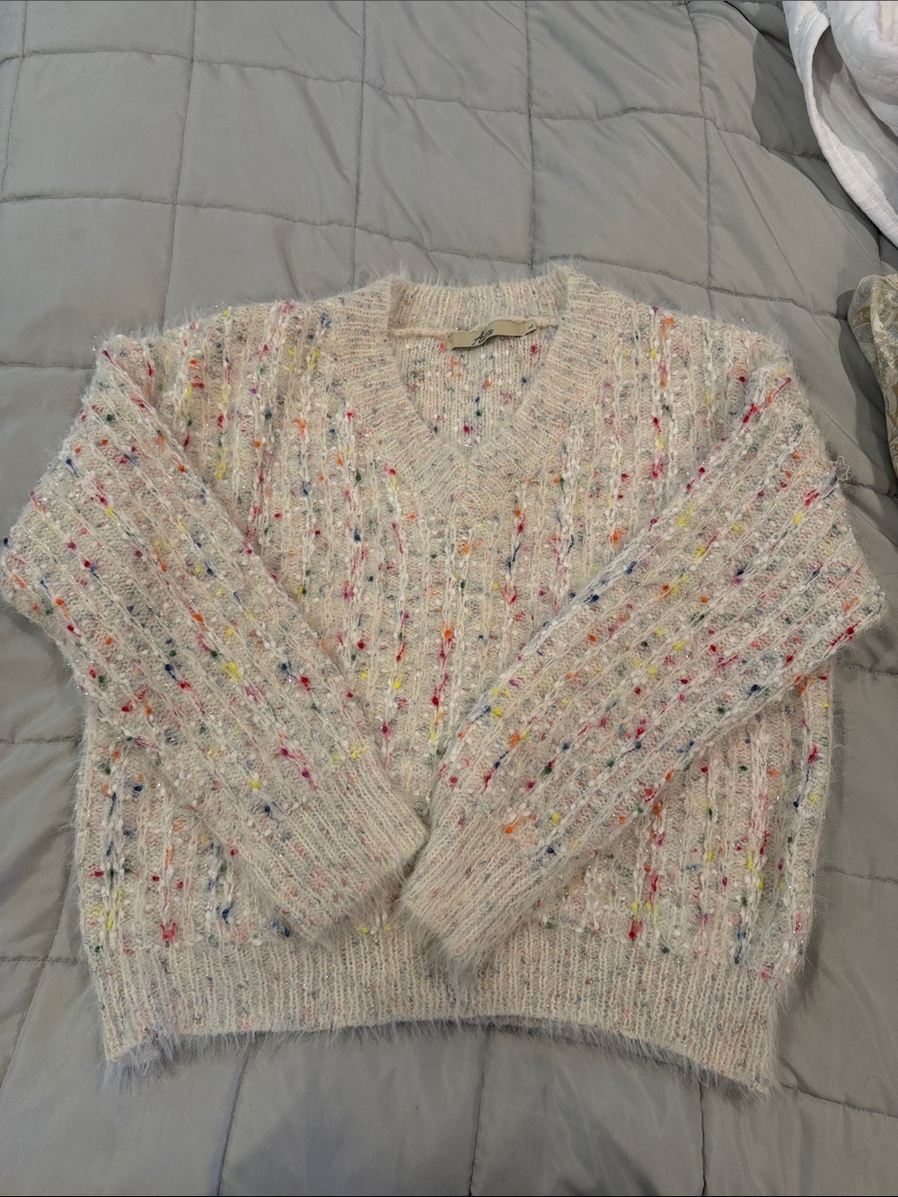 Allora Cozy Speckled Ivory V-Neck Sweater